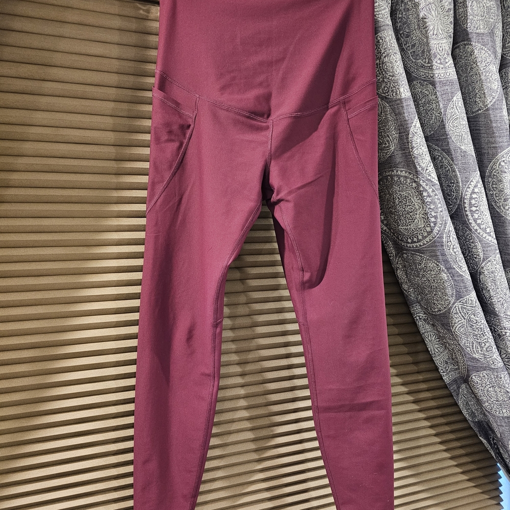 Old Navy Maroon Active Full Panel Maternity Crop Leggings